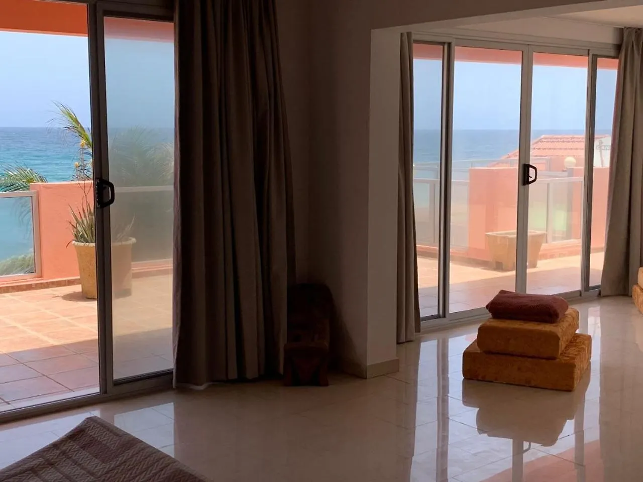 Villa Pieds Dans L'Eau Dakar Yoff