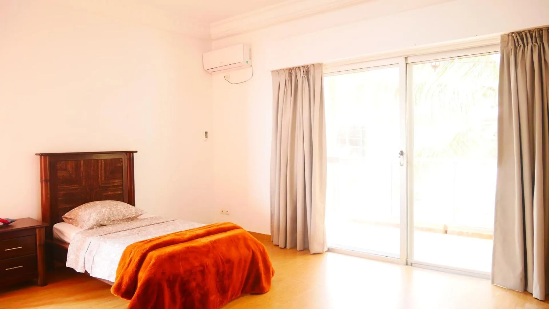Villa Pieds Dans L'Eau Dakar Yoff